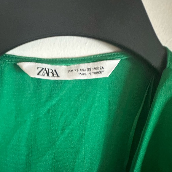 Top - Picture 4 of 6